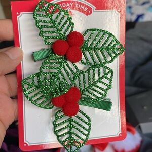 Holiday Hair Clips 2PK, Green and Red.